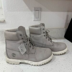 Timberland Light Gray 6 inch Boot - Size 8M